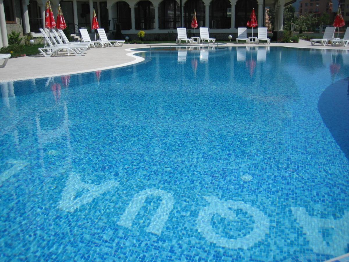 Chateau Del Mar Holiday Apartments Slăntjev Brjag Exteriör bild