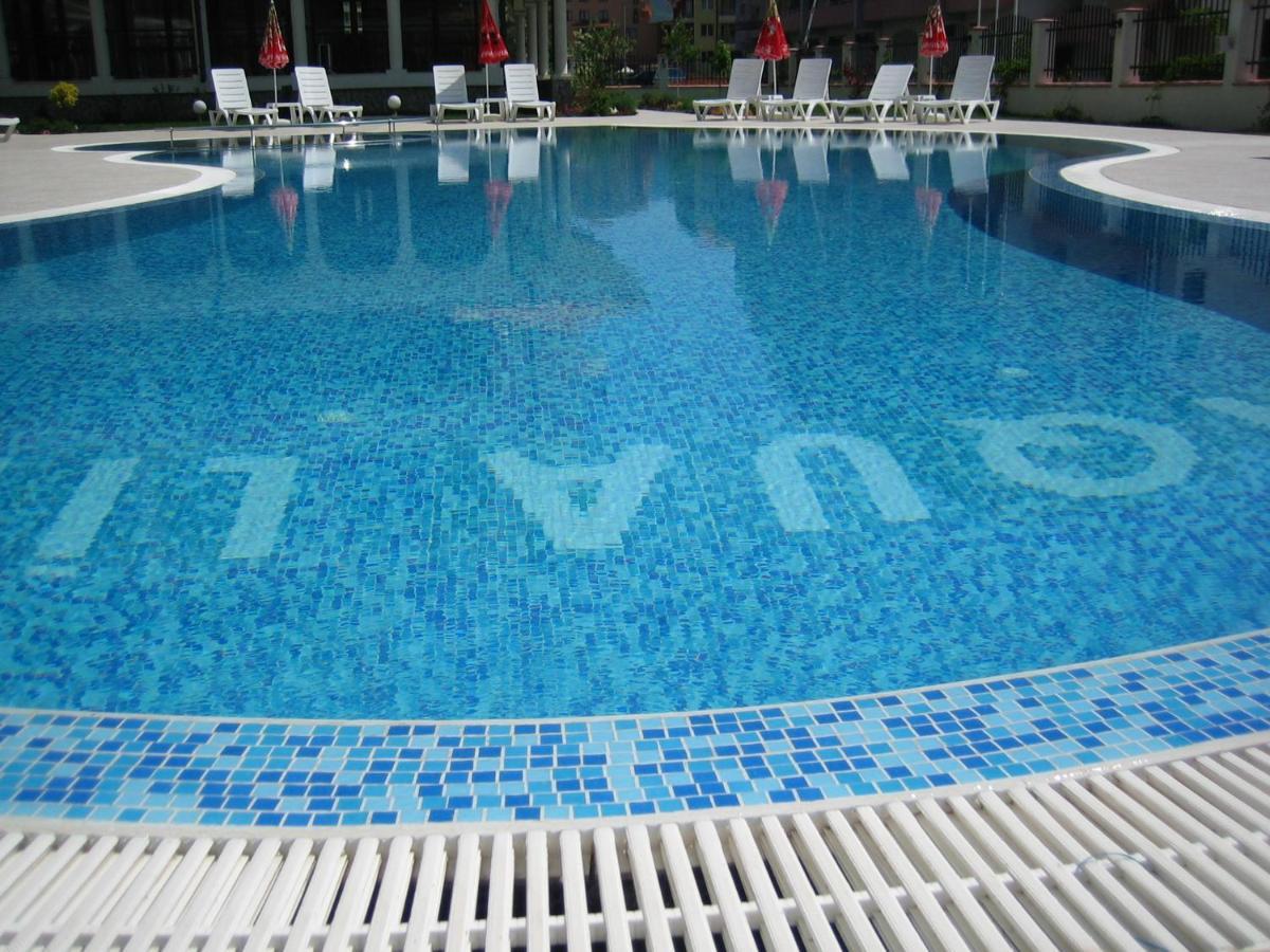 Chateau Del Mar Holiday Apartments Slăntjev Brjag Exteriör bild