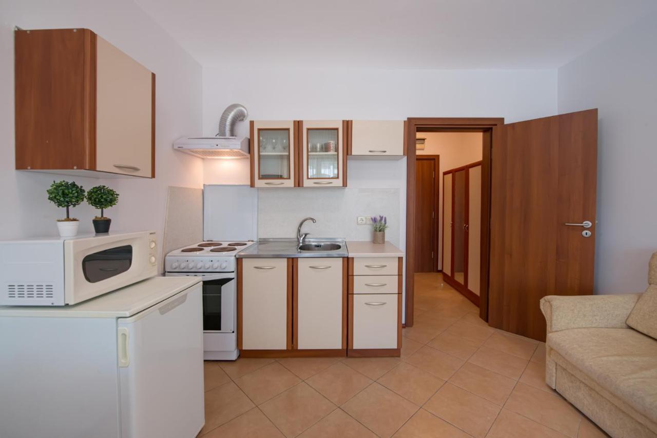 Chateau Del Mar Holiday Apartments Slăntjev Brjag Exteriör bild