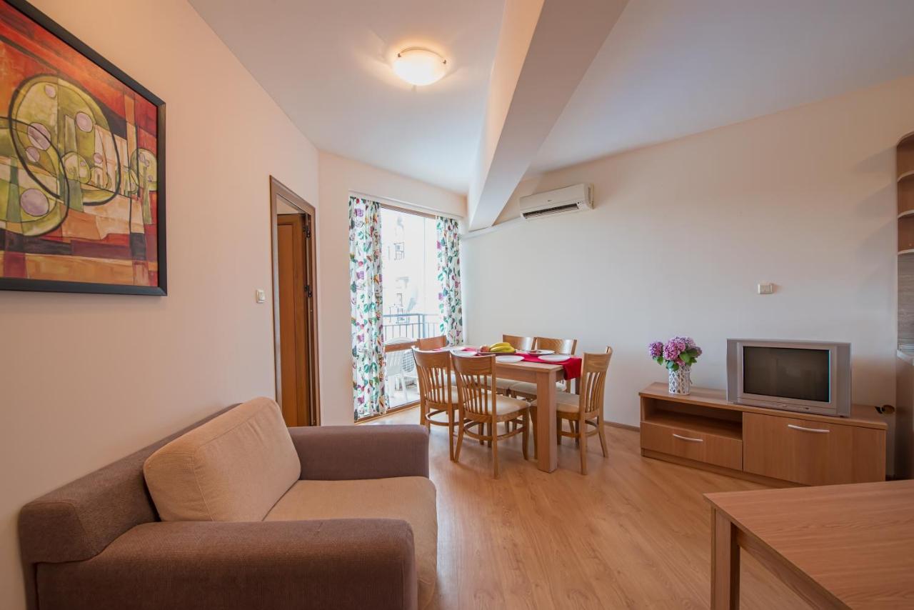 Chateau Del Mar Holiday Apartments Slăntjev Brjag Exteriör bild