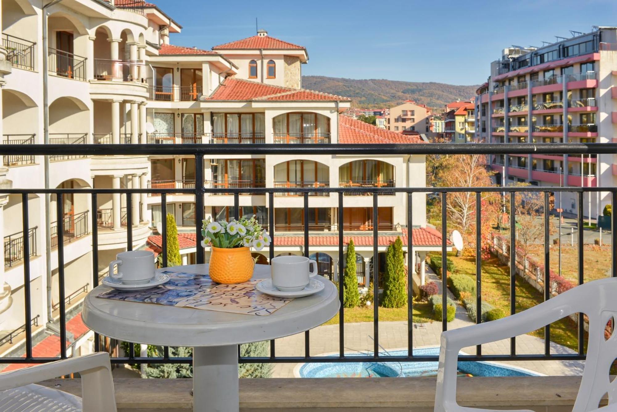 Chateau Del Mar Holiday Apartments Slăntjev Brjag Exteriör bild
