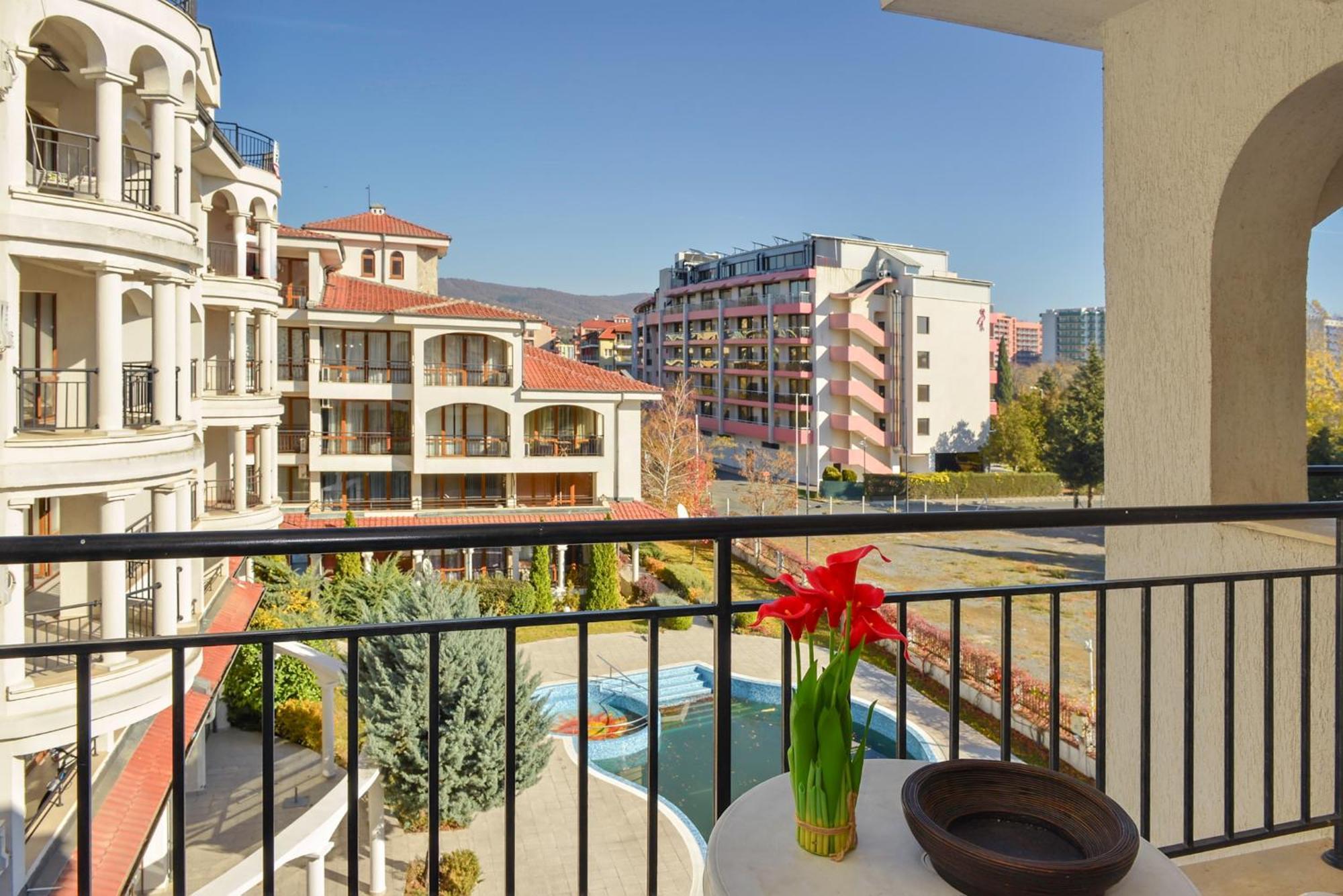 Chateau Del Mar Holiday Apartments Slăntjev Brjag Exteriör bild